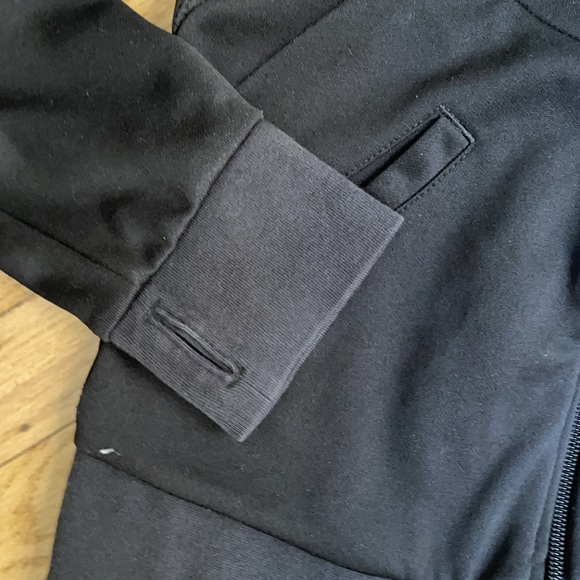 PUMA black zip up jacket size small - Picture 4 of 9